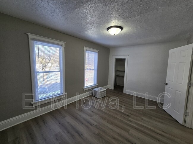 Building Photo - 827 Dawson St