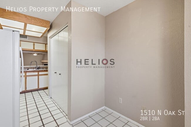 Building Photo - 1510 N Oak St