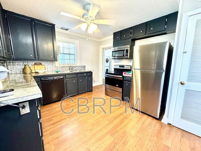 Building Photo - 2702 23rd St