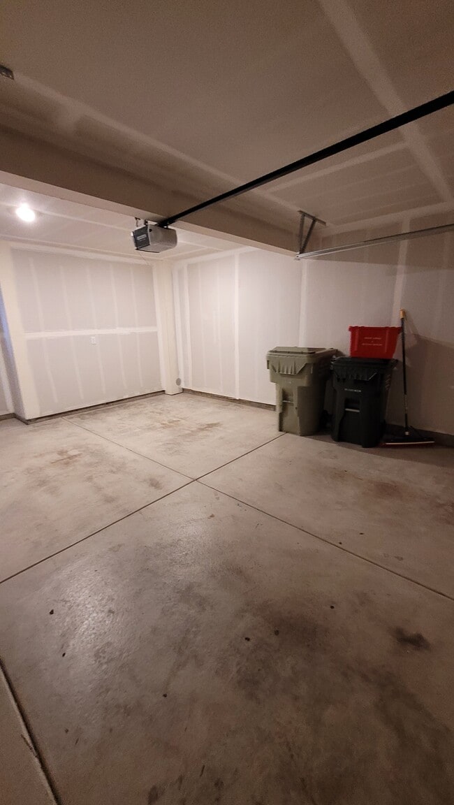 Building Photo - 7065 NW Bountiful Terrace