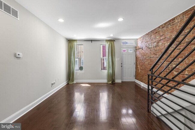 Building Photo - 2045 Wilder St