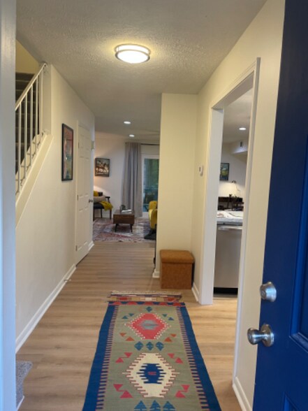 Building Photo - 365 W Illinois Ave