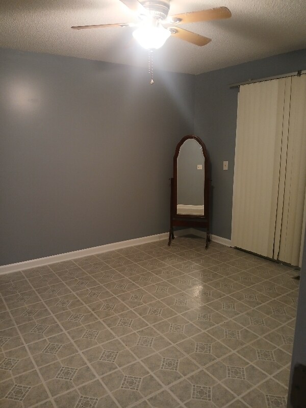 Building Photo - 205 H Ave