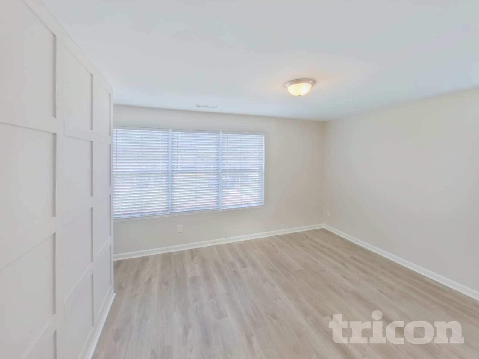 Building Photo - 323 Disley Way