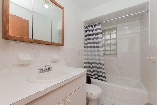 Building Photo - 235 75th St