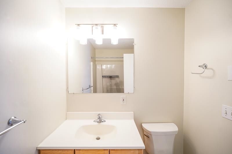Building Photo - 500 Candlewood 38