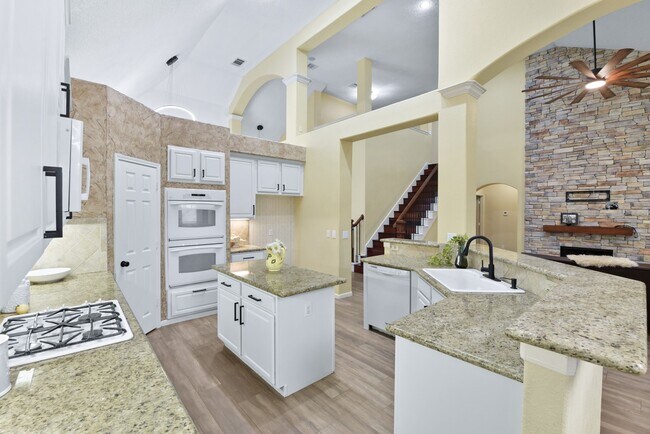 Building Photo - 23030 N Warmstone Way