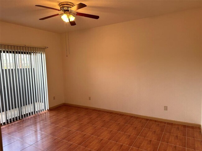 Building Photo - 3150 Walnut Bend Ln