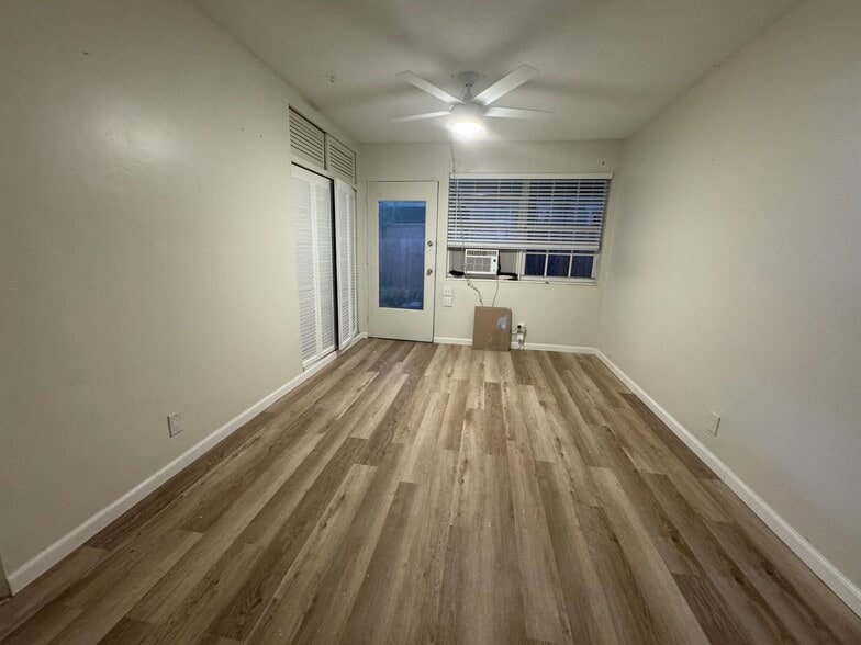 Building Photo - 217 SW 11th Ct