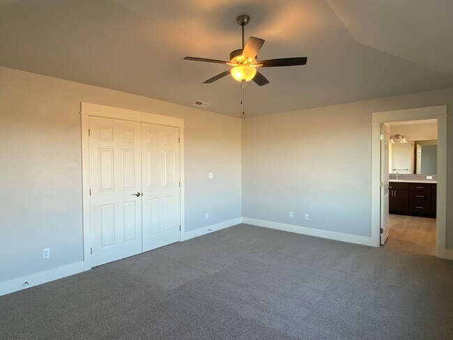 Building Photo - 20576 Rolen Ave