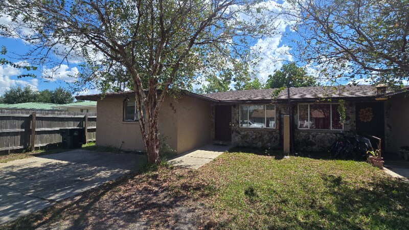 Building Photo - 825 Bradley Cir