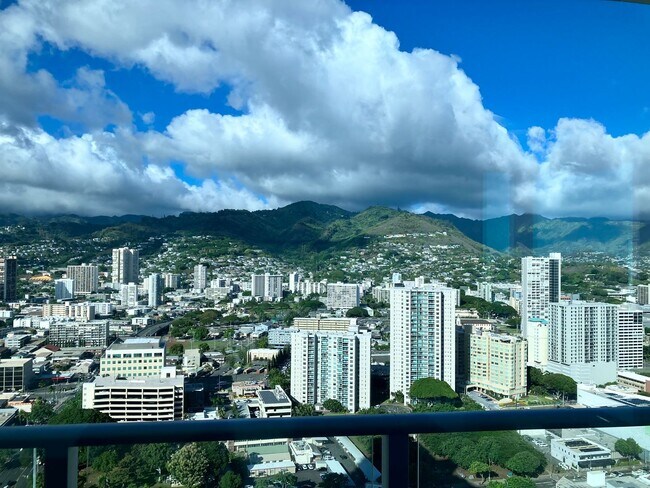 Building Photo - The Park @ Keeaumoku $5,000- 37th Floor, C...