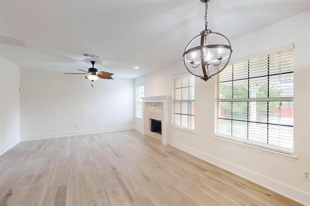 Building Photo - 1330 Kensington Ct