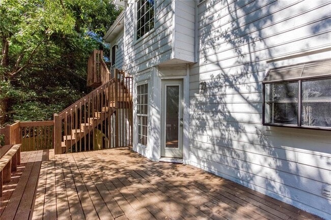 Building Photo - 512 Fieldwood Dr NW