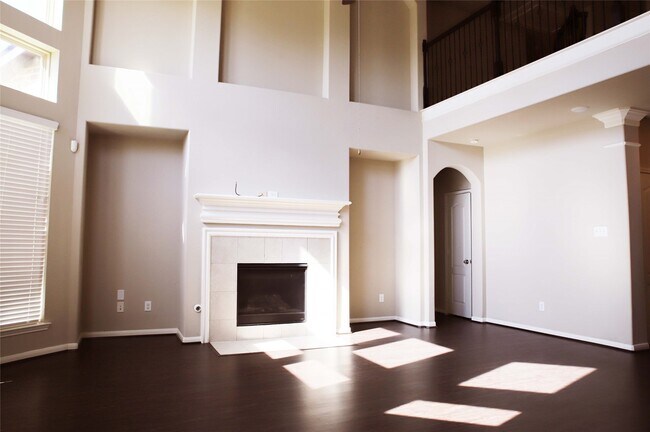 Building Photo - 25981 N Kings Mill Ln