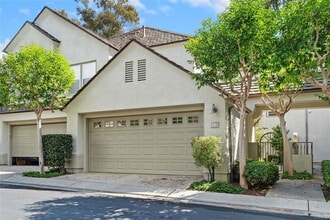 Building Photo - 52 Brigmore Aisle