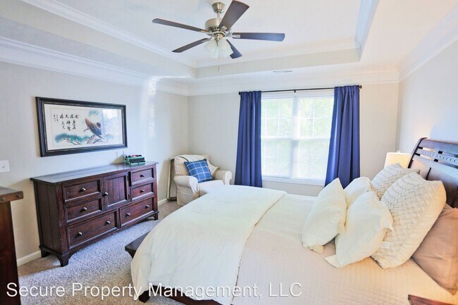 Building Photo - 3 br, 2.5 bath House - 636 Winding Bluff Way