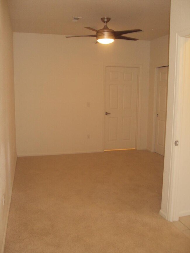 Building Photo - 2BR/2BA Condo + W/D + Pool+GYM-AVAIL NOW!