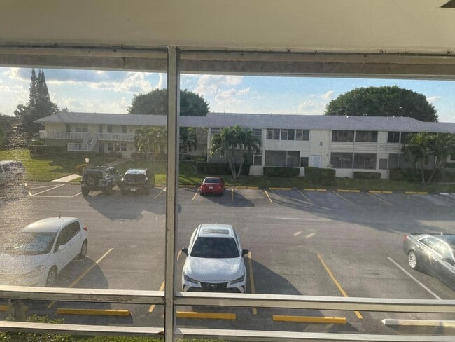 Building Photo - 138 Dorchester H