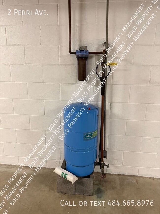 Building Photo - 2 Perri Ave