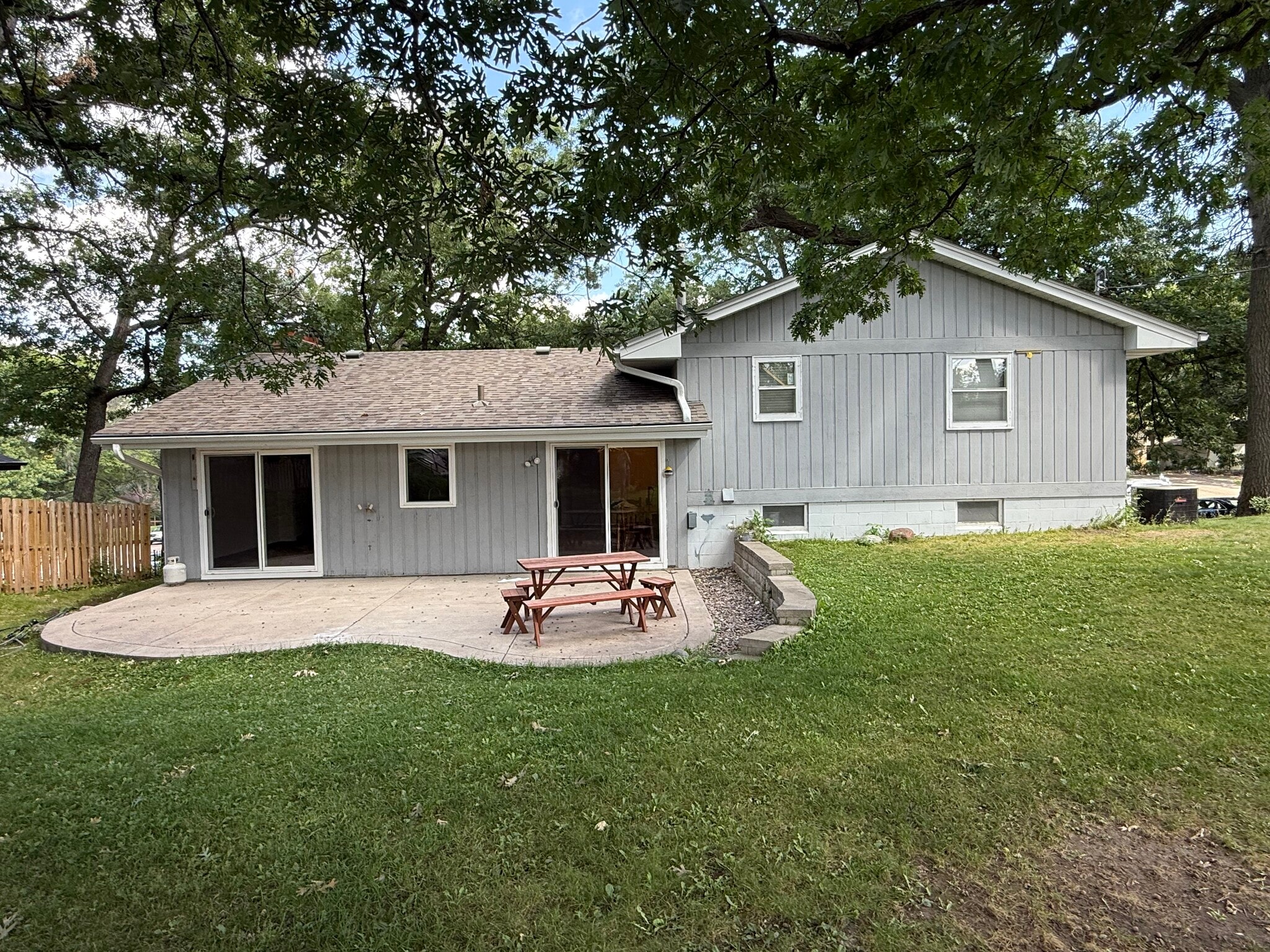 Building Photo - 5610 Matterhorn Dr NE