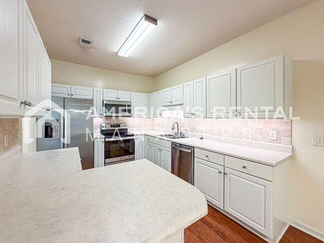 Building Photo - 1713 Savannah Park Ln