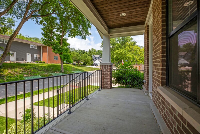 Building Photo - 1168 Edgehill Rd