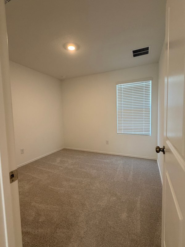 Building Photo - 208 Skyfire St