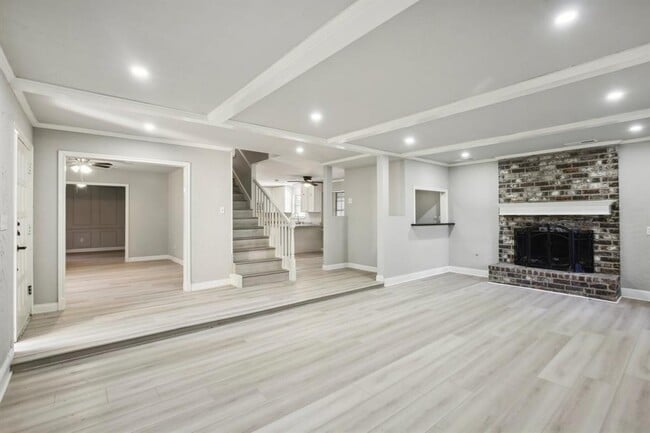 Building Photo - 6531 Coral Ridge Rd