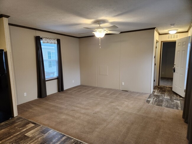 Building Photo - 125 Elm