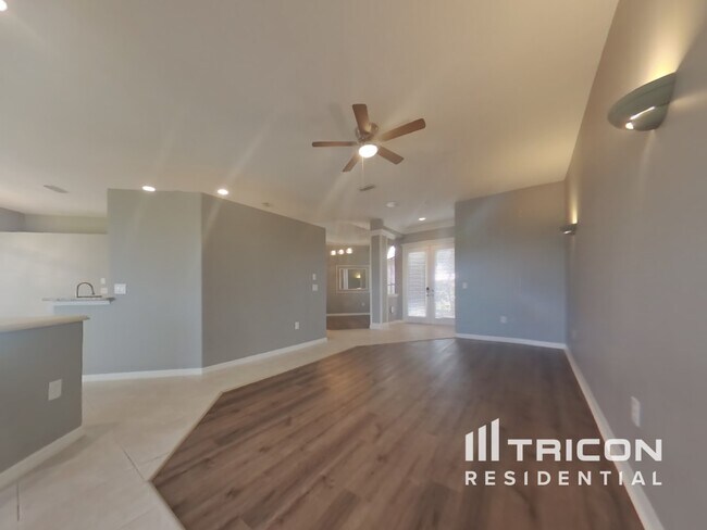 Building Photo - 10259 Silverado Cir