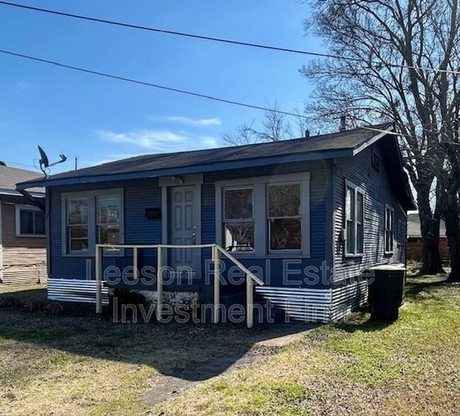 Building Photo - 224 Adair St