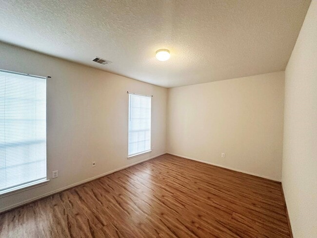 Building Photo - 4202 Wells Mark Dr