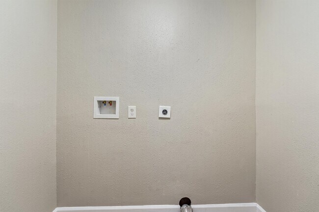 Building Photo - 4815 Arvilla Ln