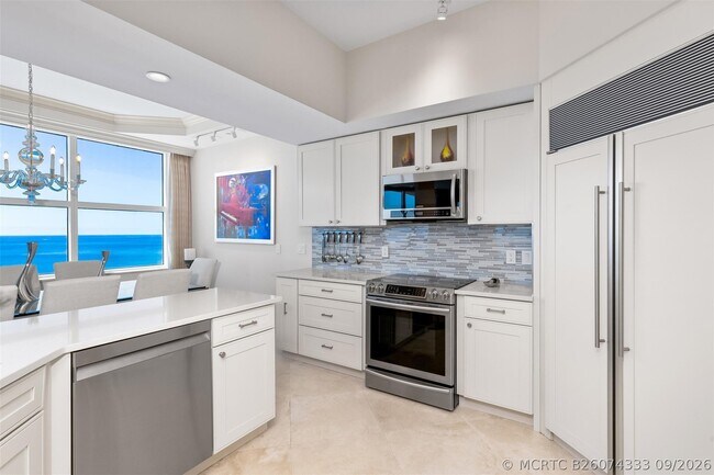 Building Photo - 2110 N Ocean Blvd