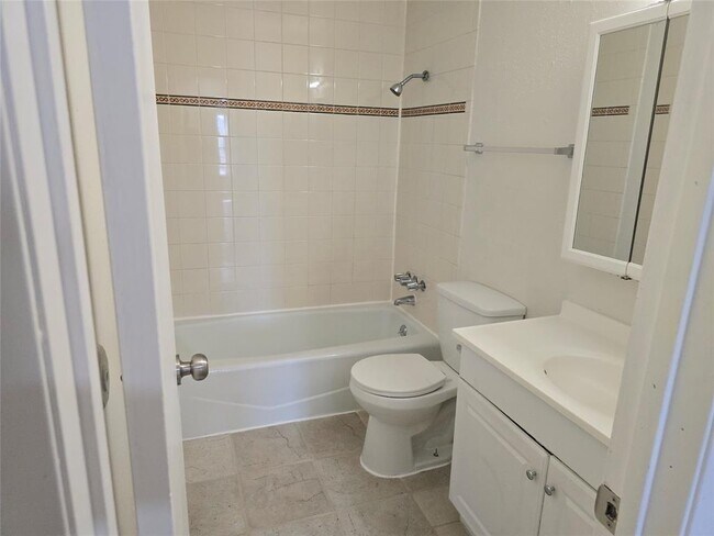 Building Photo - 7108 Creekside Dr