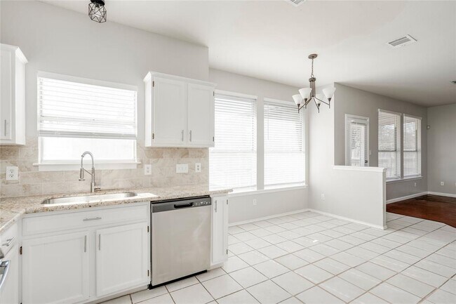 Building Photo - 13441 Gent Dr