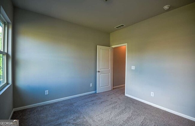 Building Photo - 104 Black Gum