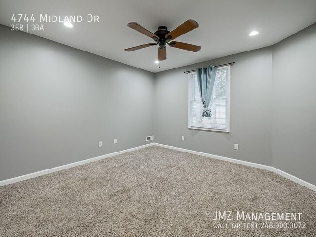 Building Photo - 4744 Midland Dr