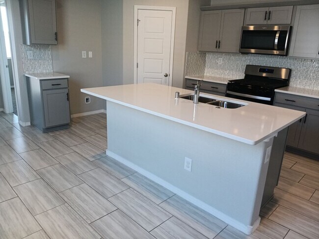 Building Photo - 4 Bedroom - 2 Bathroom , Newly built 2023!