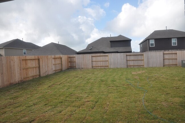 Building Photo - 32327 Melbrooke Dr
