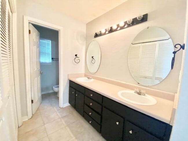 Building Photo - 164 Wright Cir