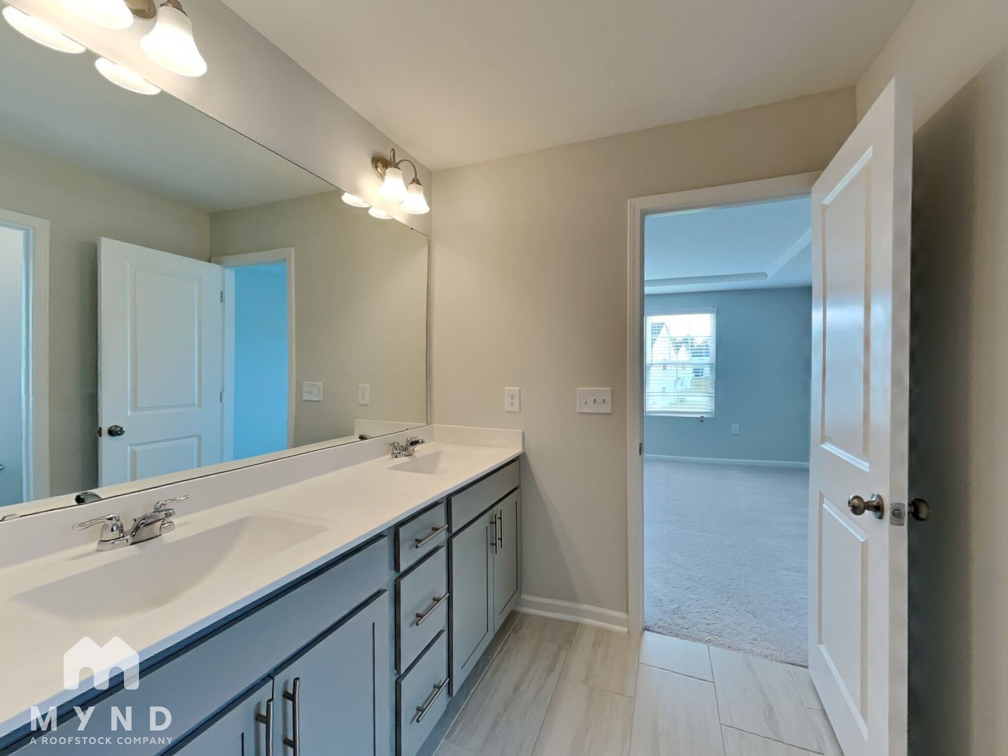 Building Photo - 1621 Trembley Pk Dr