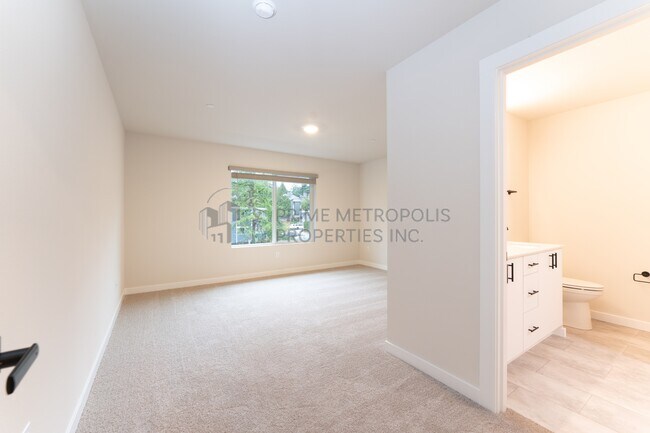 Building Photo - 16111 36th Ave W