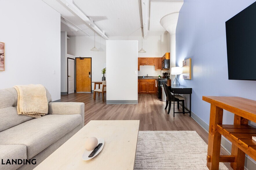 Building Photo - 45 Willow St