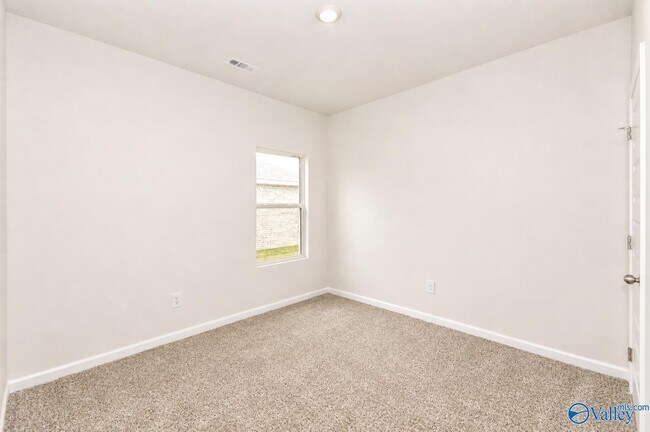 Building Photo - 118 Betty Williams Dr