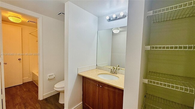 Building Photo - 6969 SW 36th Dr