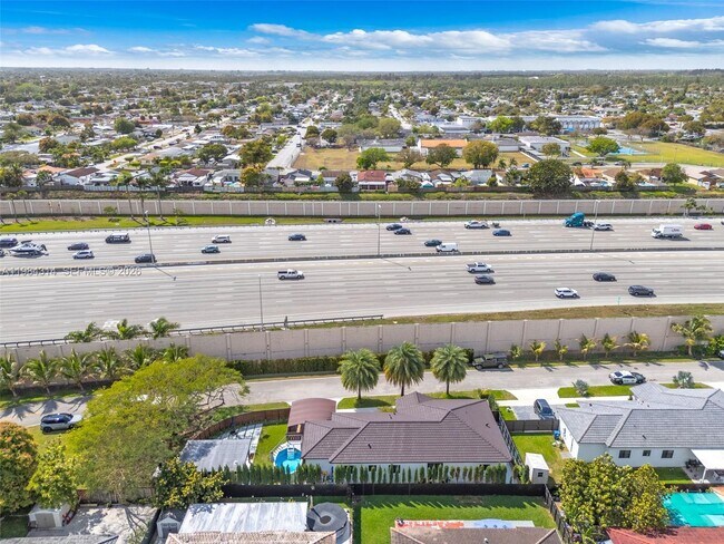 Building Photo - 17805 SW 114th Ct