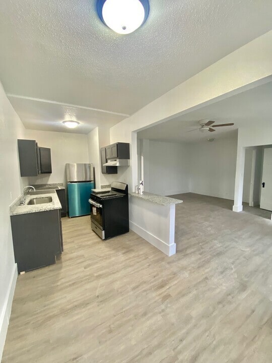 Building Photo - *Inactive* Legacy on Main