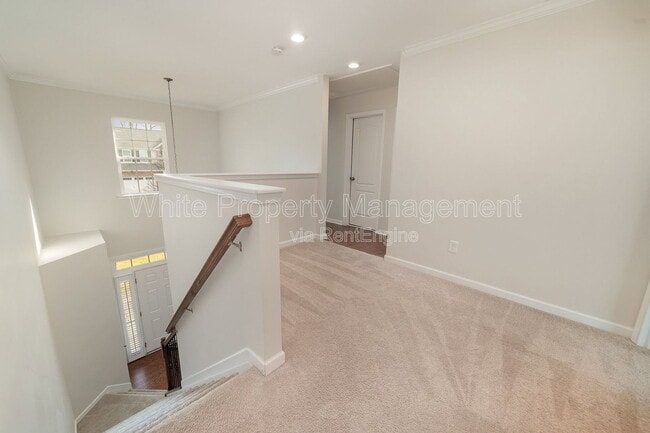Building Photo - 7922 Kelburn Ln